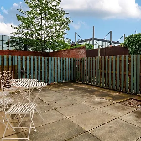 County House Escape - Courtyard & Free Parking * Йорк