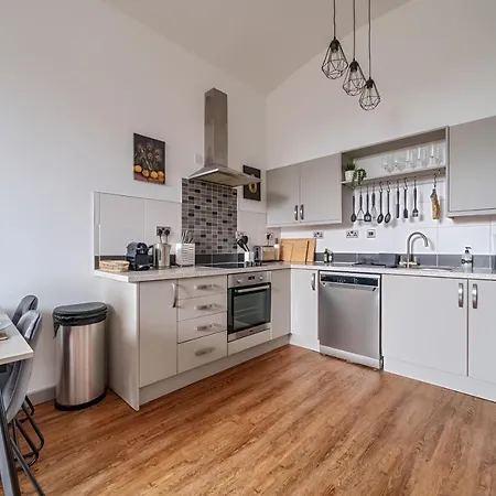 County House Escape - Courtyard & Free Parking Apartment York