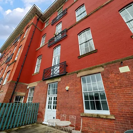 County House Escape - Courtyard & Free Parking * York