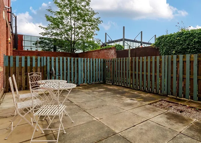 County House Escape - Courtyard & Free Parking * York