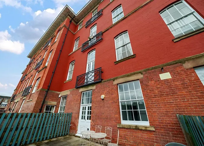 County House Escape - Courtyard & Free Parking * York